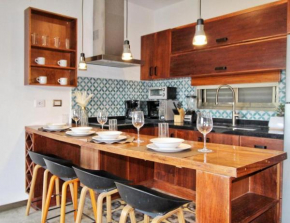 Room in Apartment - Luxury Suites La Veleta